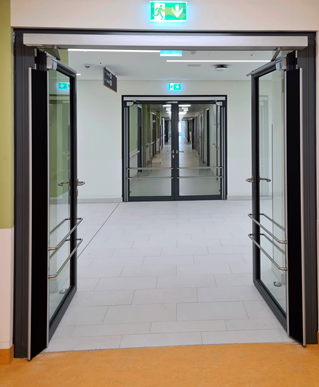 EN 16005 - Standardi automaattiovien sormisuojauksesta